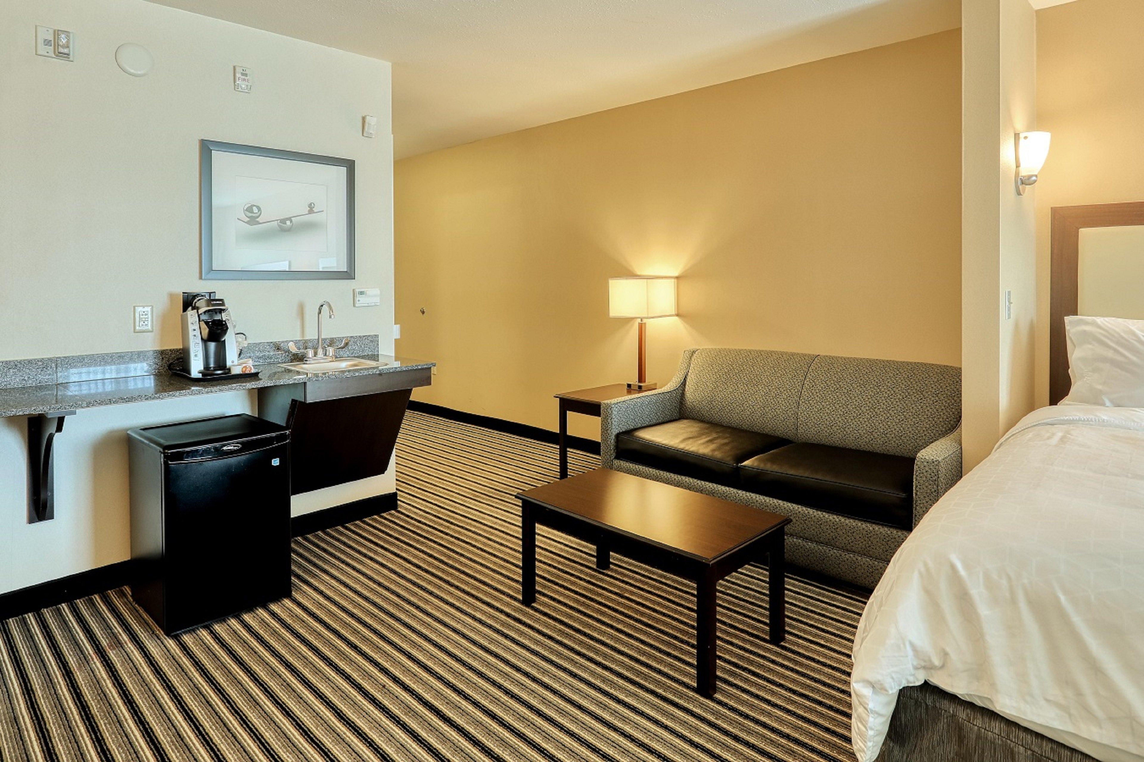 Holiday Inn Express And Suites Batavia By Ihg Esterno foto