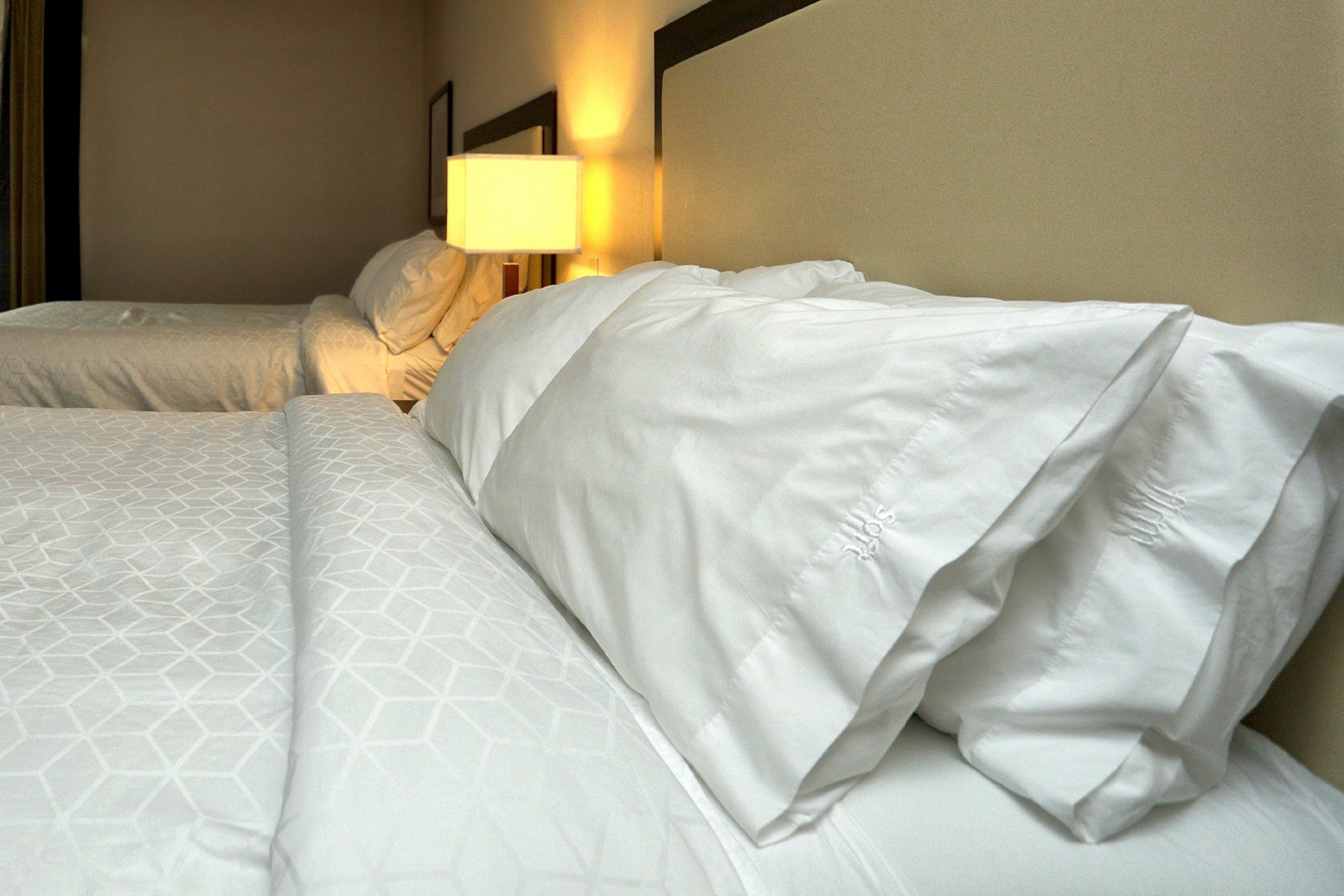 Holiday Inn Express And Suites Batavia By Ihg Esterno foto