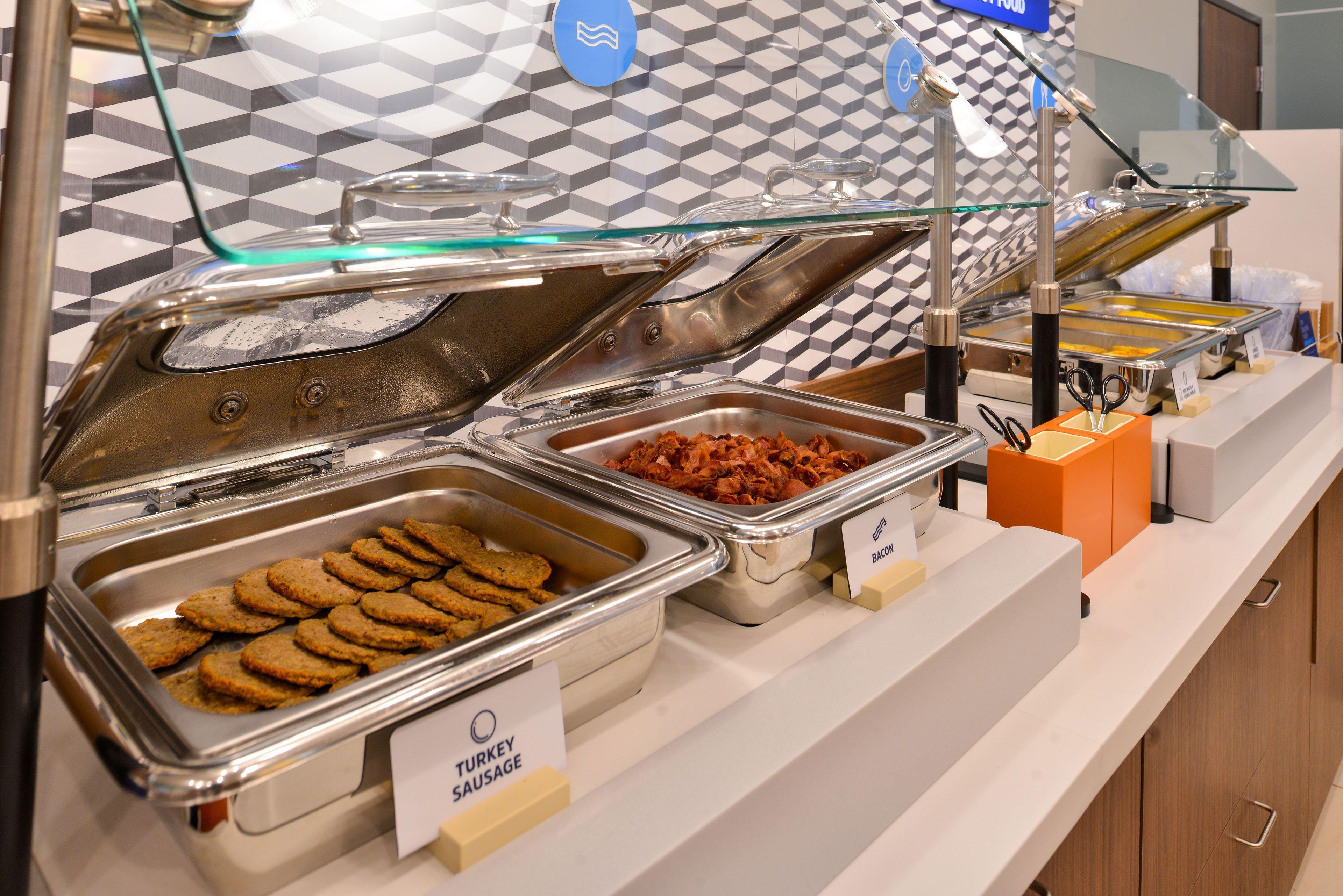 Holiday Inn Express And Suites Batavia By Ihg Esterno foto